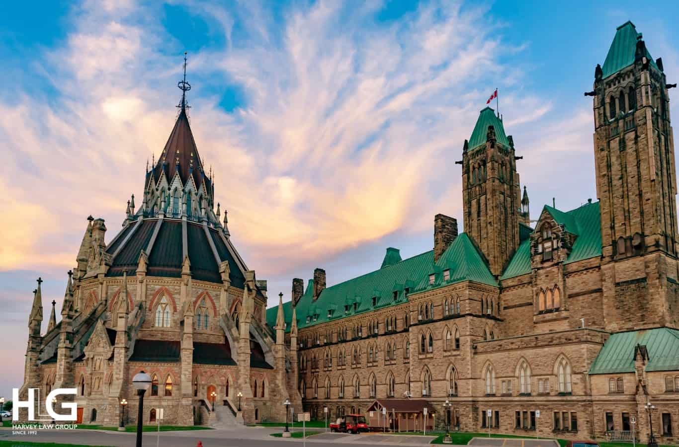 Parliament Hill là nơi diễn ra các hoạt động chính trị quan trọng của Canada