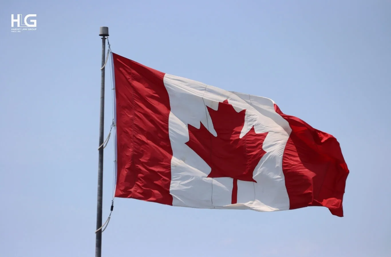 Canada là quốc gia liên bang với sự phân quyền giữa trung ương và tỉnh bang