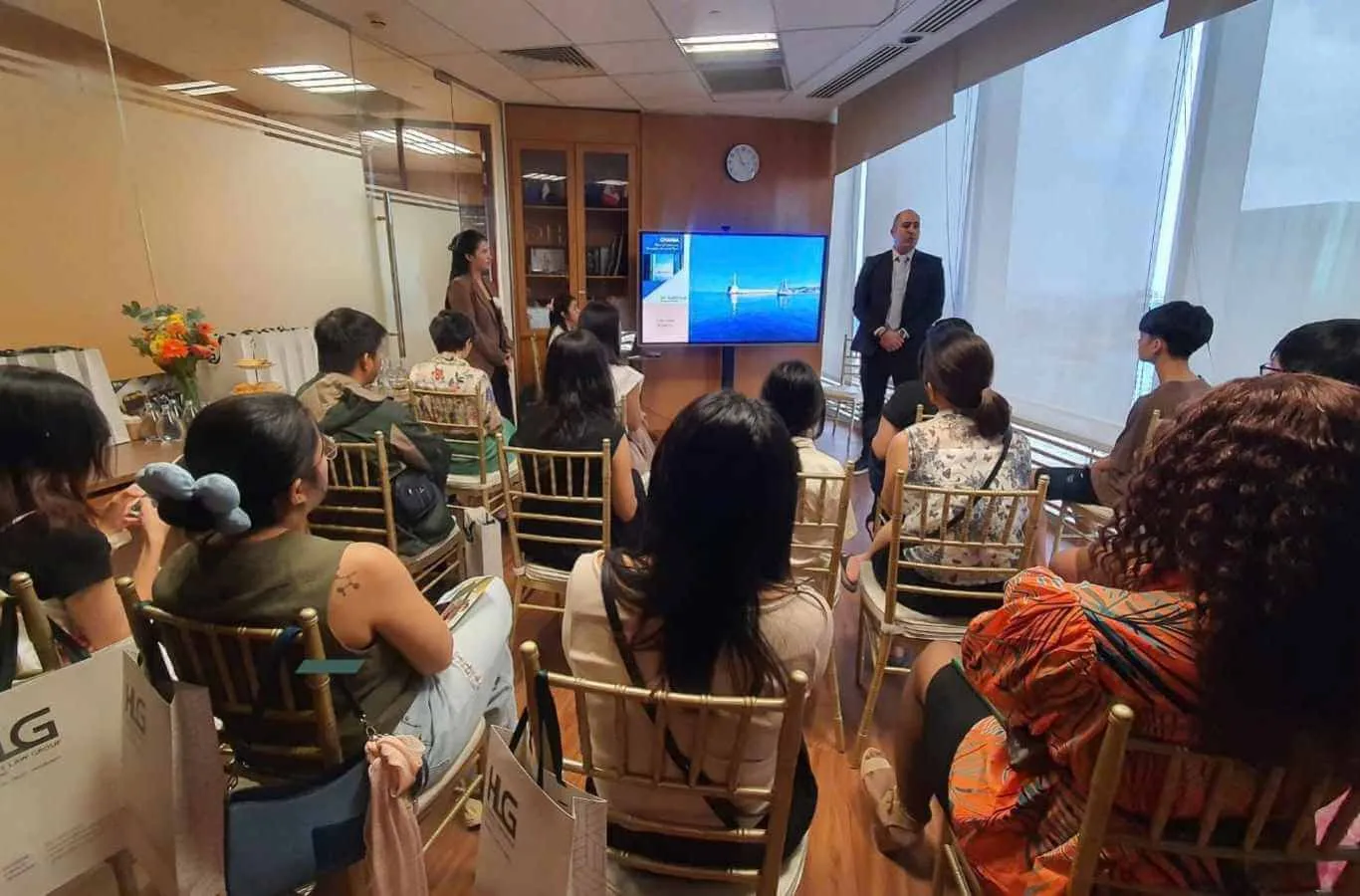 Chuỗi hội thảo Đầu tư Định cư tại TP. Hồ Chí Minh & Hà Nội “THỊ THỰC VÀNG – ĐẢO SÍP, HY LẠP & UAE”