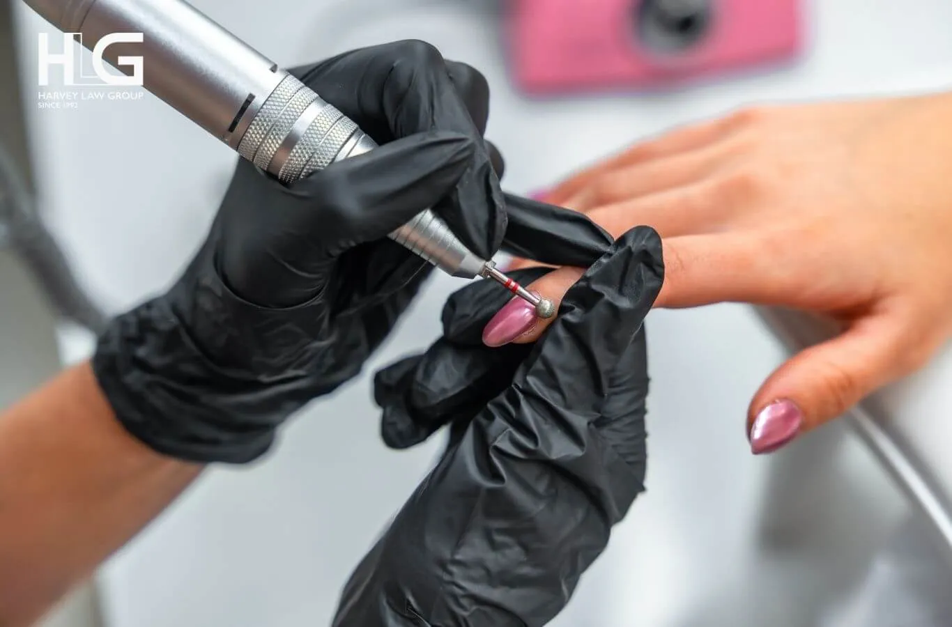 Nghề làm nail được nhiều người Việt lựa chọn khi định cư tại Mỹ